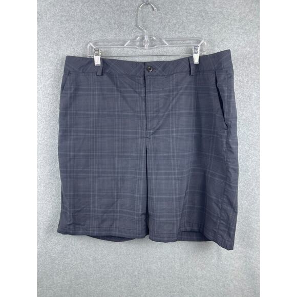 Under Armour Shorts Mens 40 Golf Black Plaid Pockets Lightweight Polyester Adult - Picture 1 of 10